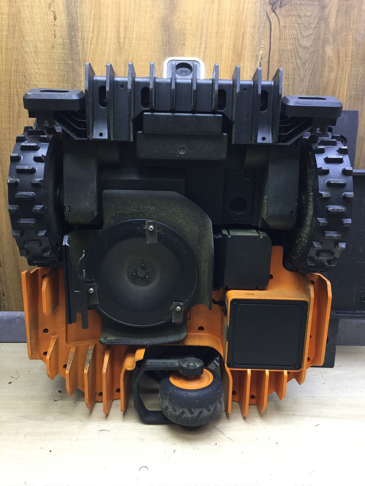 WORX Landroid Vision L1300 Mähroboter WR213E.1 für Gärten bis 1300m², I33690