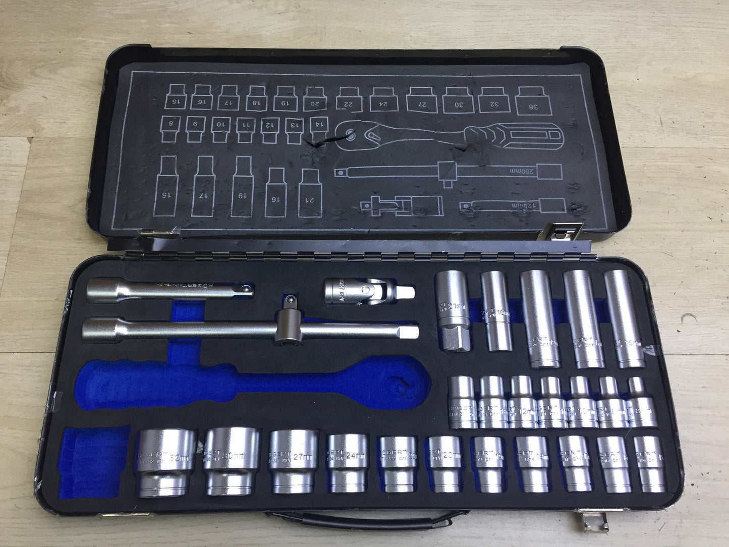 Högert Technik HT1R480 Werkzeugset 27-teilig, I34194