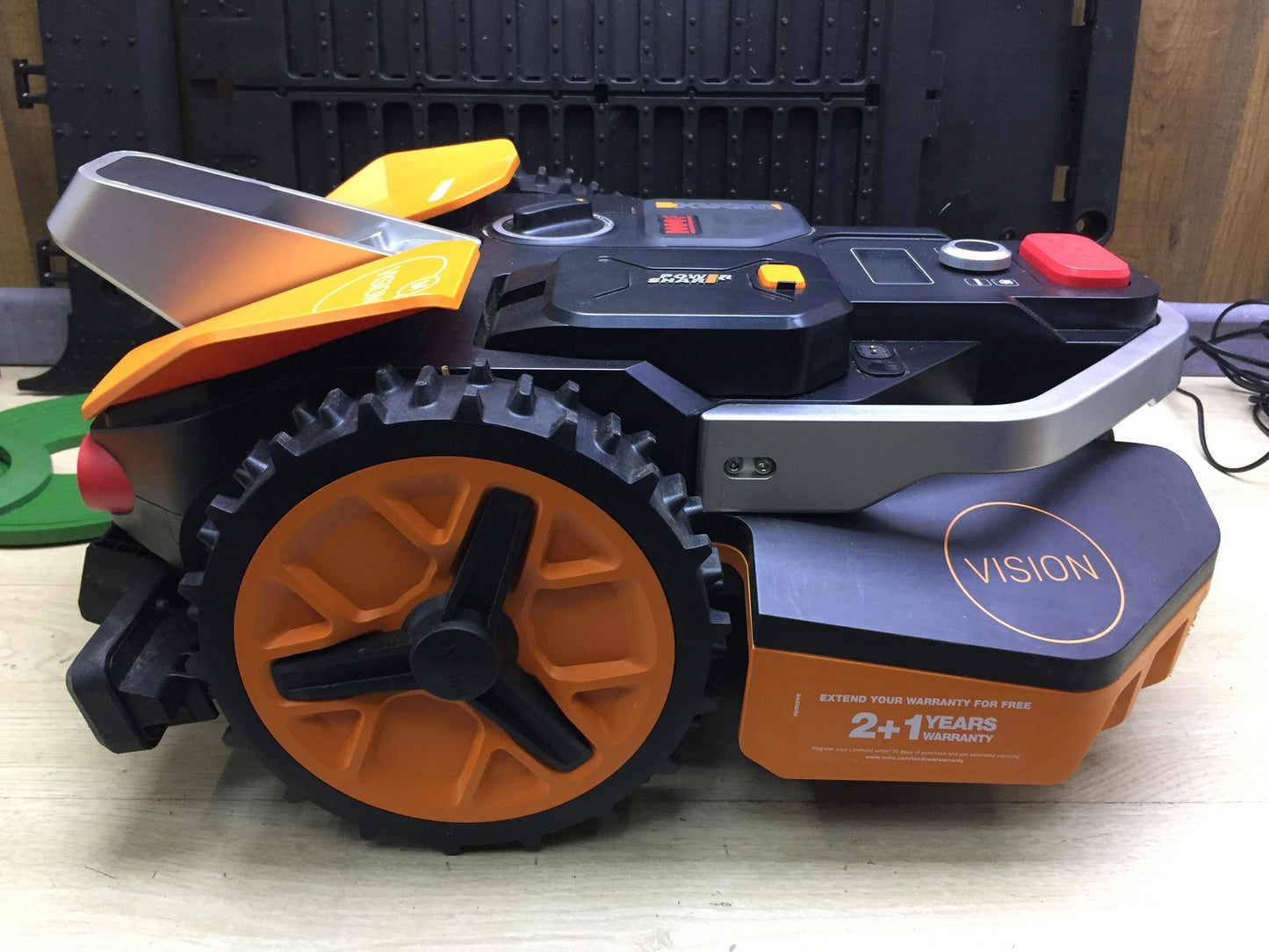 WORX Landroid Vision M550 Mähroboter WR205E für Gärten bis 550m² I33603