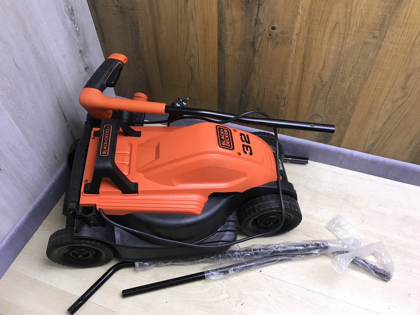 Black&Decker BEMW451BH Elektro-Rasenmäher 1.2kW 32cm, I29020