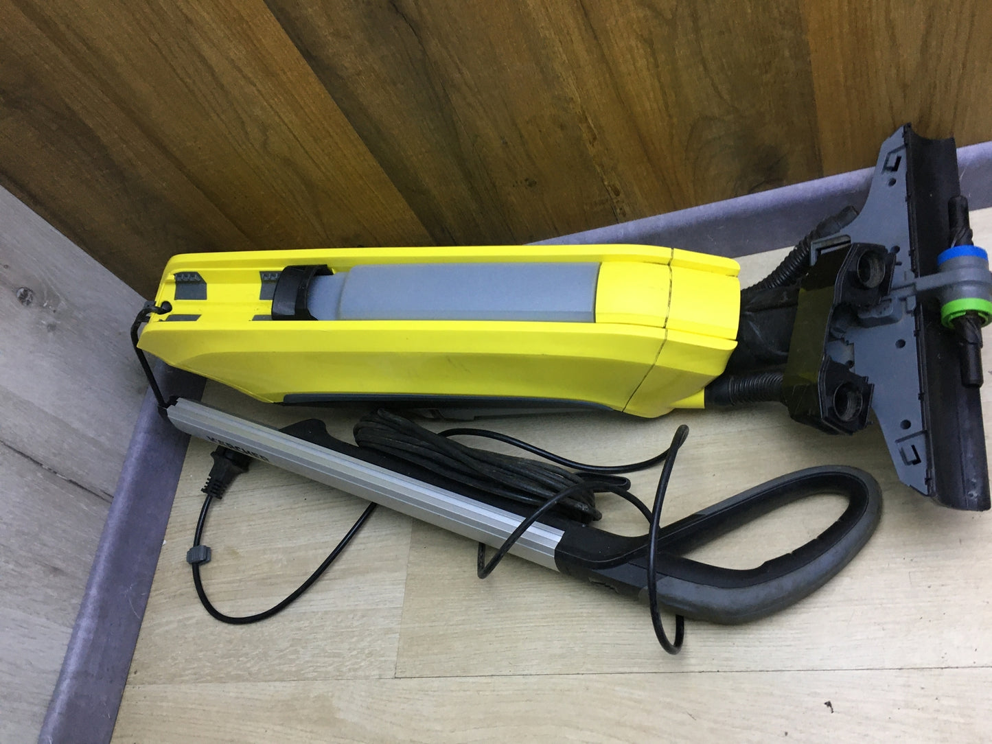 Kärcher 1.055-500.0 Hartbodenreiniger FC 5 2-in-1-Funktion, I31370