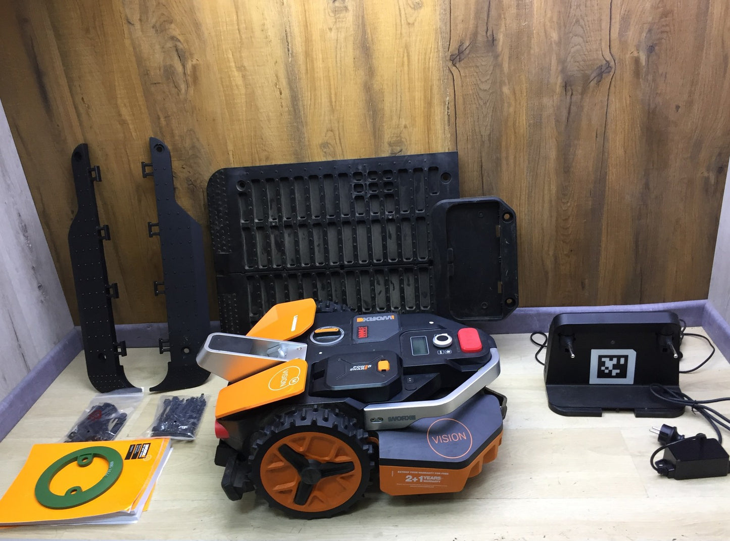 WORX Landroid Vision M600 Mähroboter WR206E.1 für Gärten bis 600m², I33593