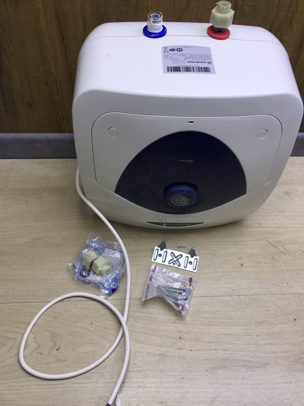 Ariston Blu Evo RS 10 BM EU Wassererwärmer 3100874, 10L, EEK:A, I31800