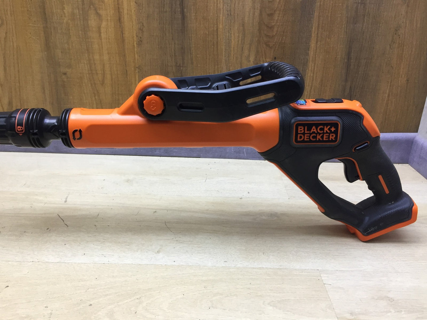 Black&Decker STC1820P Akku-Rasentrimmer solo, I34131