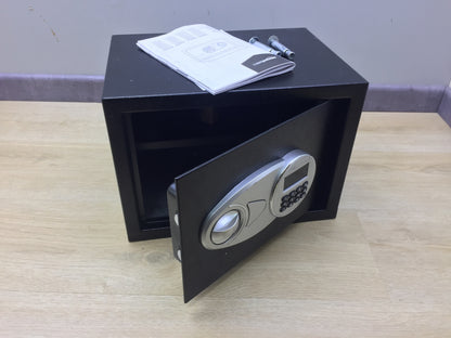 AmazonBasics Tresor 14 l, Schwarz, I17926