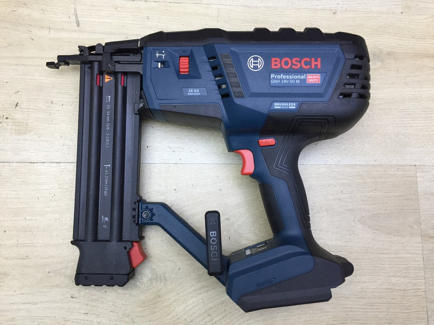 Bosch Professional 18V System Akku-Holznagler GNH 18V-50 M SOLO, I33721