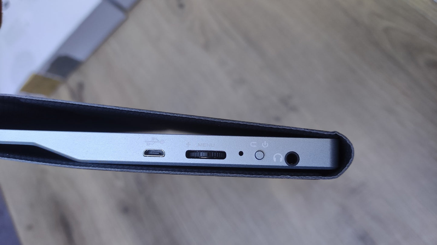 Uperfect Tragbarer 4K Gaming Monitor 15,6" Ultra HD 3840x2160 USB-C silber