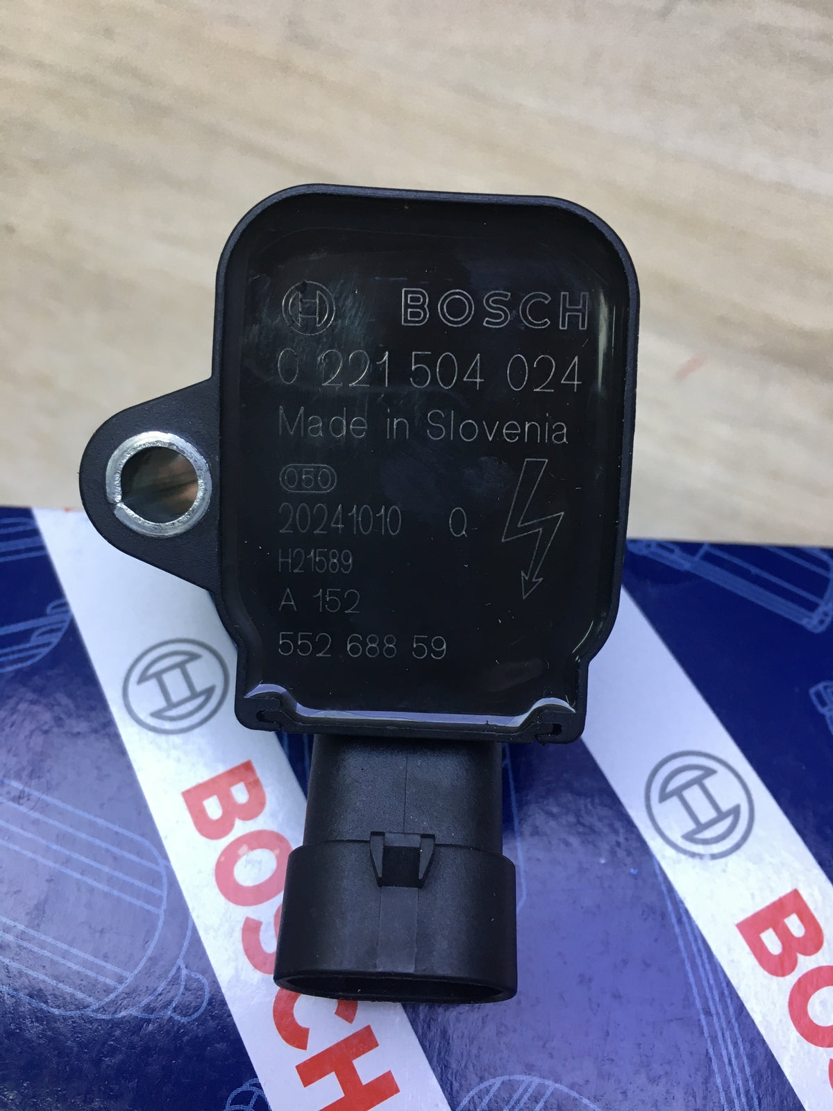 Bosch 0221504024 Zündspule, I31076