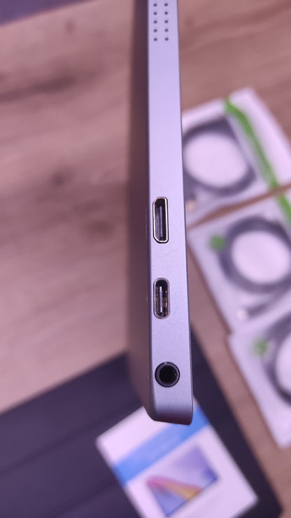 MEMTEQ Z1 Tragbarer Monitor 15,6" FHD 1920x1080 IPS USB-C Mini-HDMI Grau