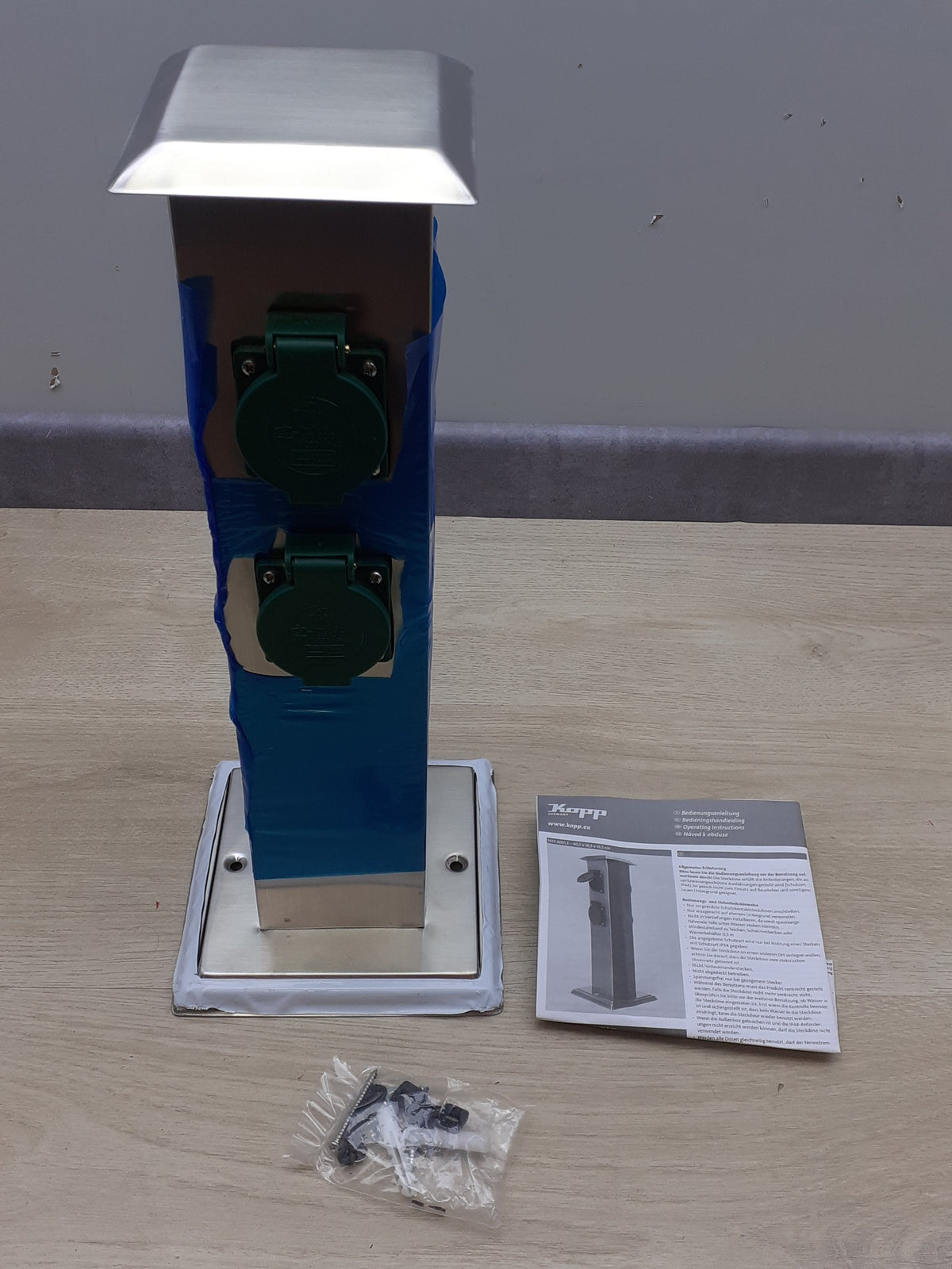 Kopp 145330013 Außensteckdose 4-fach, 230 V, I18878