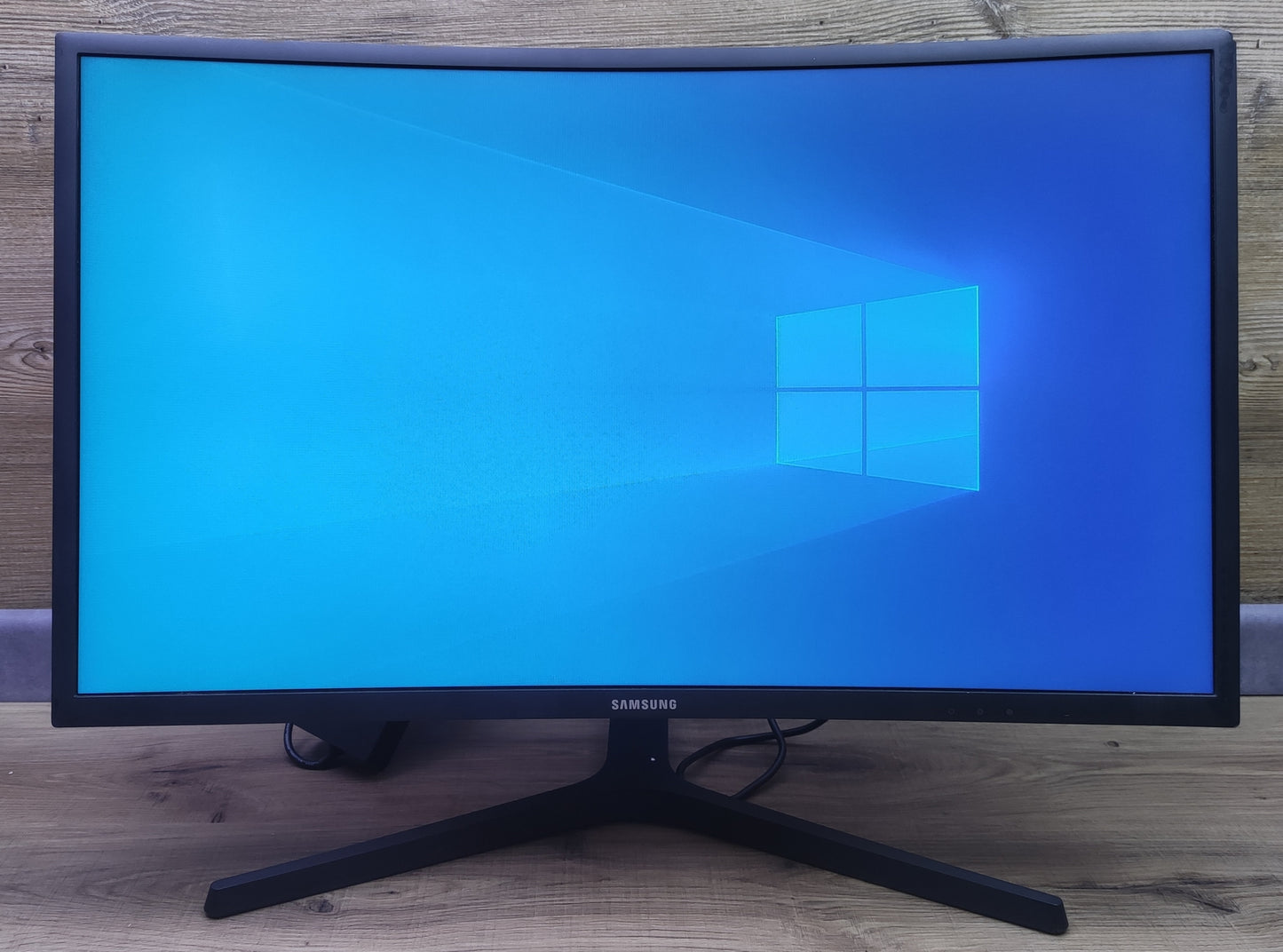 Samsung C27FG73FQU Gaming Monitor 27" Curved 1920x1080 VA Panel FreeSync 144Hz
