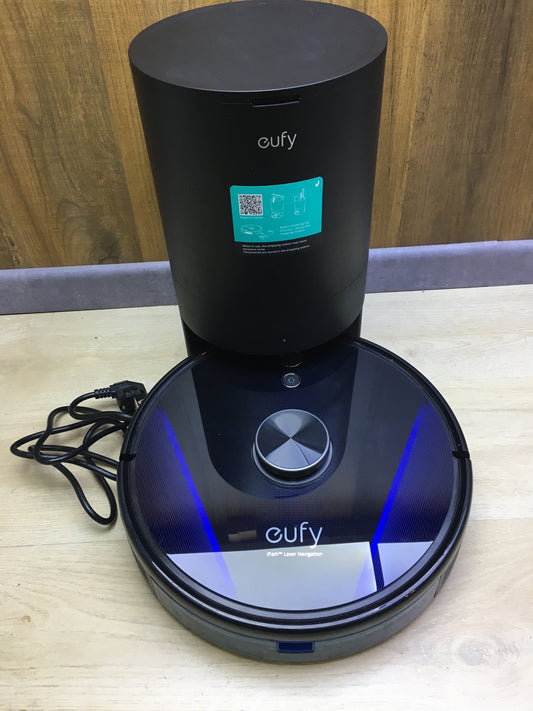 eufy T2181 robot vacuum with RoboVac LR30 Hybrid+ vacuum station, I29645