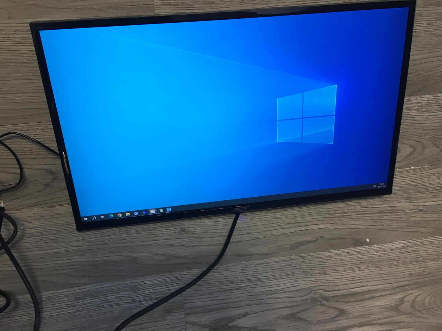 Acer EK240YAbi Monitor 23.8" FHD 1920x1080 IPS VGA HDMI AMD FreeSync black