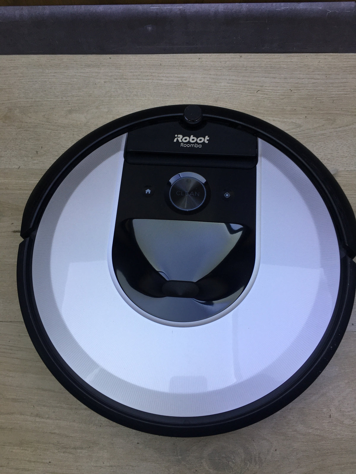iRobot Roomba i7 (i7156) App-steuerbarer Saugroboter, I31202