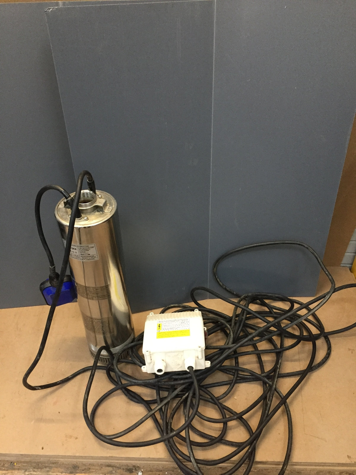 RIBIMEX Pumpe Brunnen tief silber 750 W, I13965