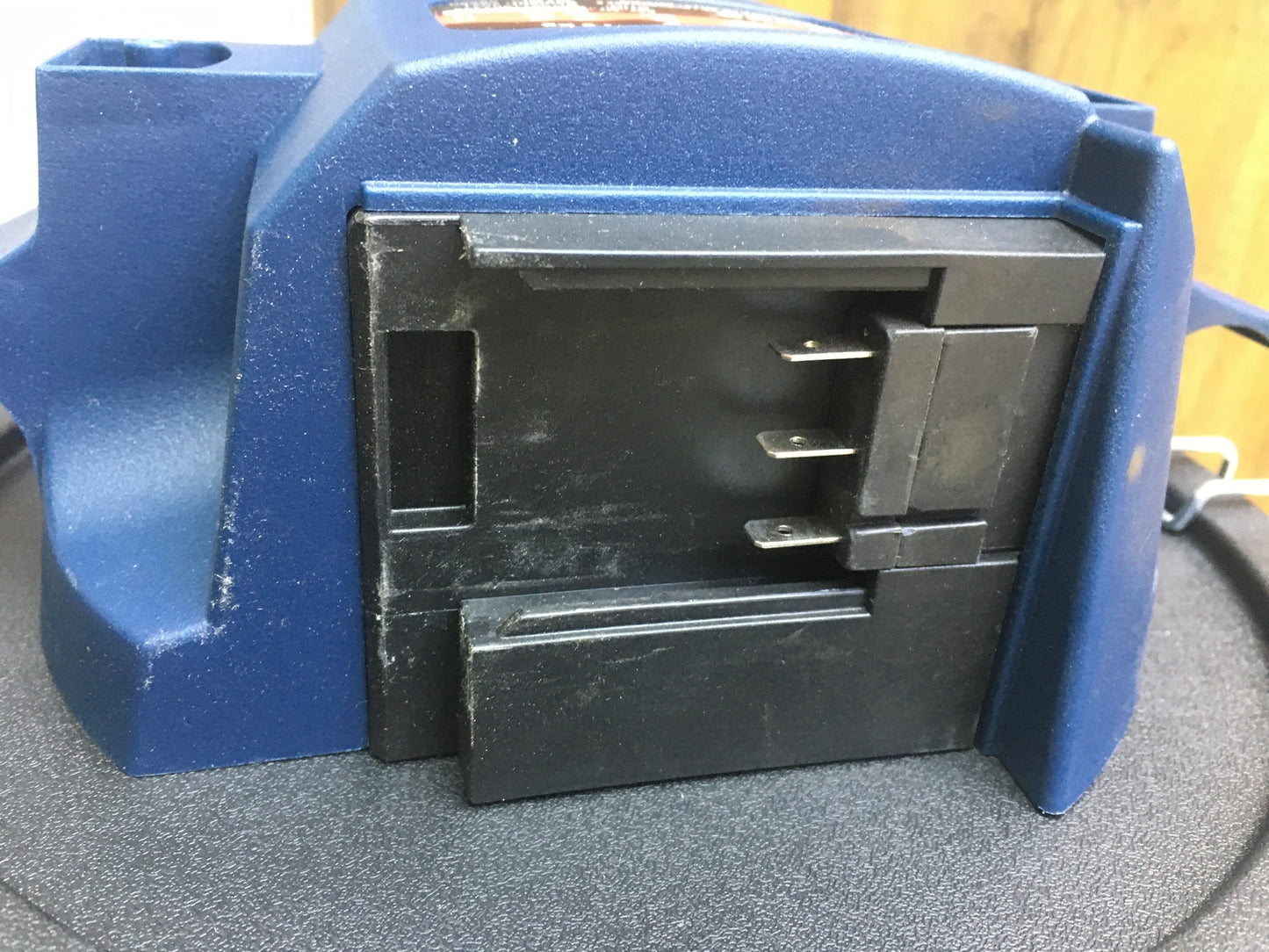 Güde 58580 Akku-Aschesauger AS 18-201-05, 18V, ohne Akku, mit Ladegerät, I30731