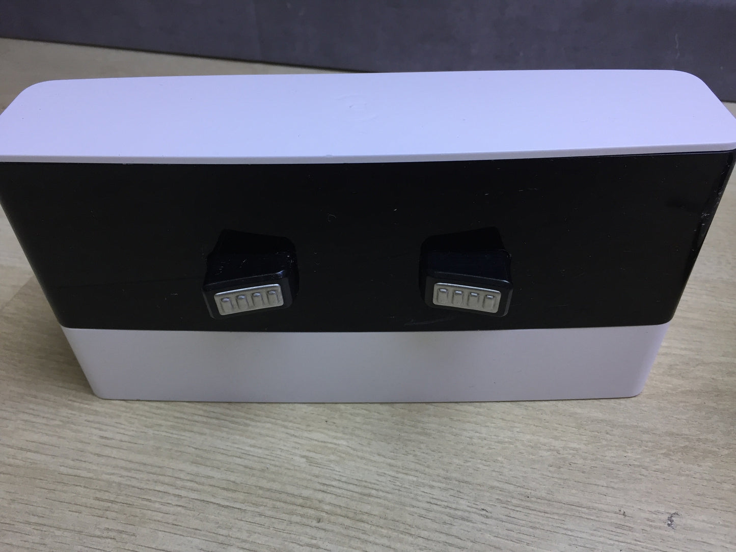 ECOVACS DEEBOT T10 Staubsaugerroboter mit vibrierenden Wischplatten, I29567