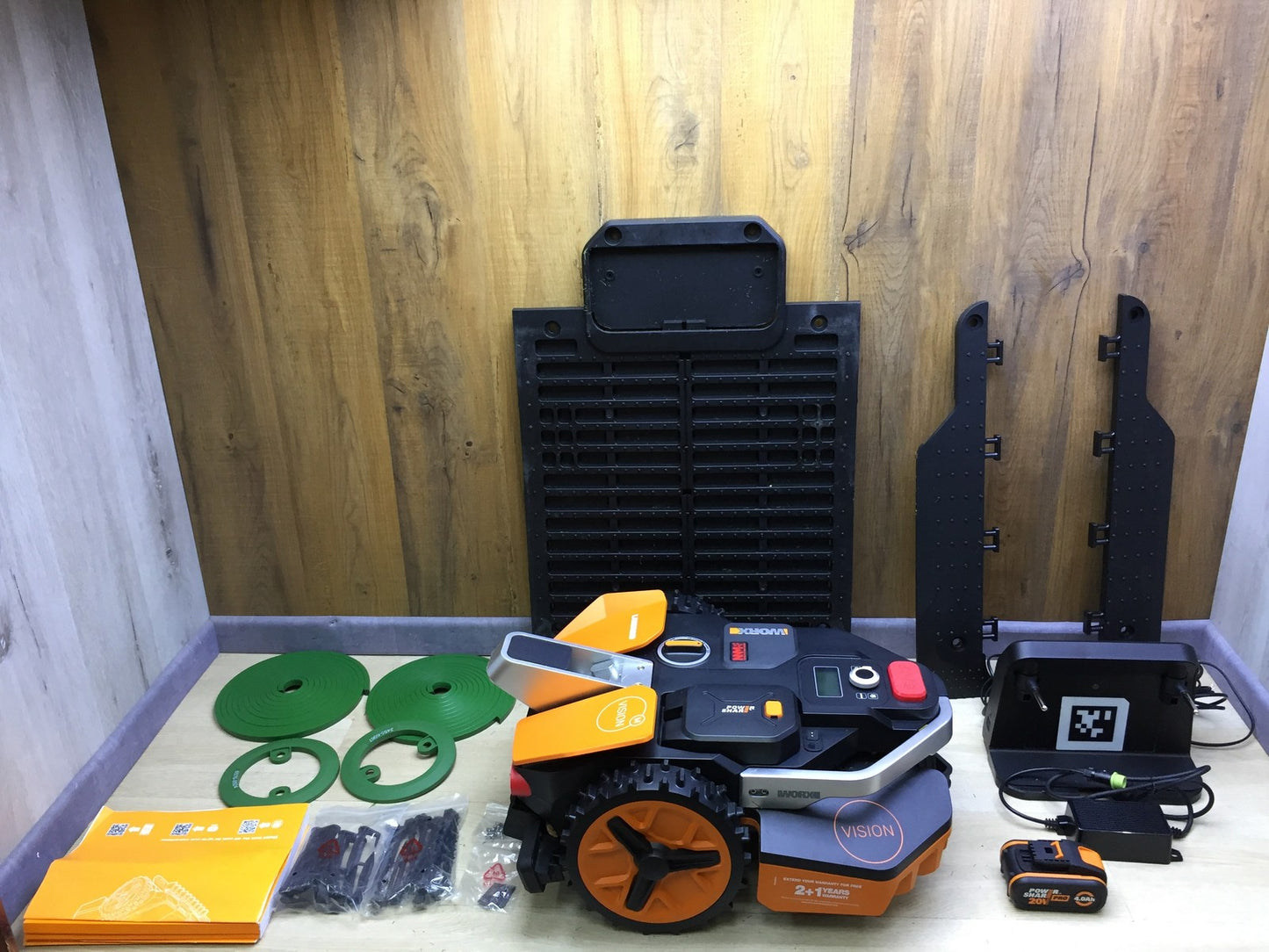 WORX Landroid Vision M800 Mähroboter WR208E.1 für Gärten bis 800m² I33367