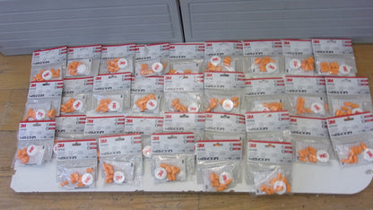 3M Gehörschutzstöpsel 1100C4 mit Aufbewahrungsbox set 128 Paar Y03219