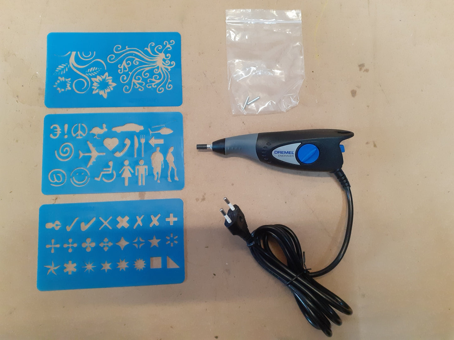 Dremel 290 Multifunktions Gravurgerät, 35 Watt, Gravierer Set, I10314