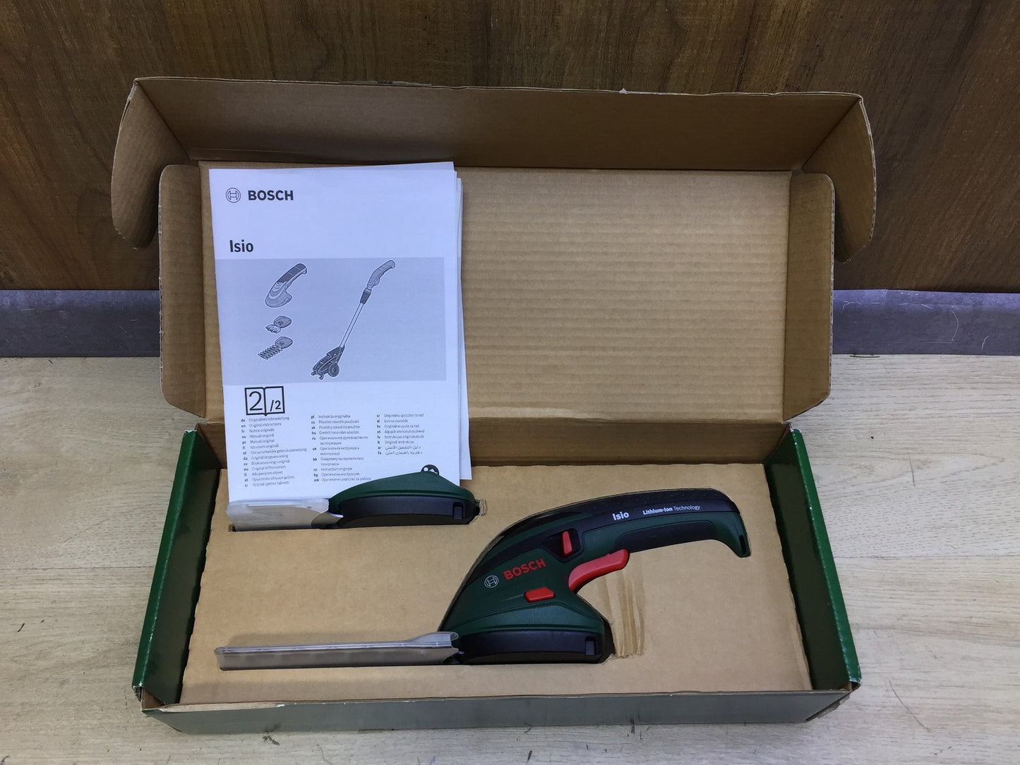 Bosch Akku-Strauch- und Grasschere Isio (3,6 Volt, Messerlänge 12 cm), I33169