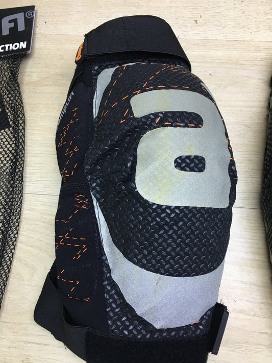 Amplifi Cortex Polymer Knee Protector I31297 