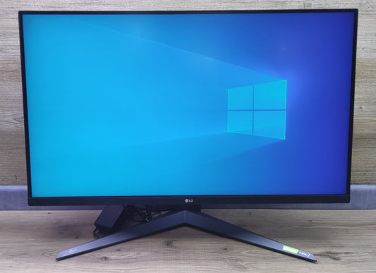 LG UltraFine 32UN880P-B 4K Monitor 31.5" UHD 3840x2160 HDR10 USB-C AMD FreeSync 
