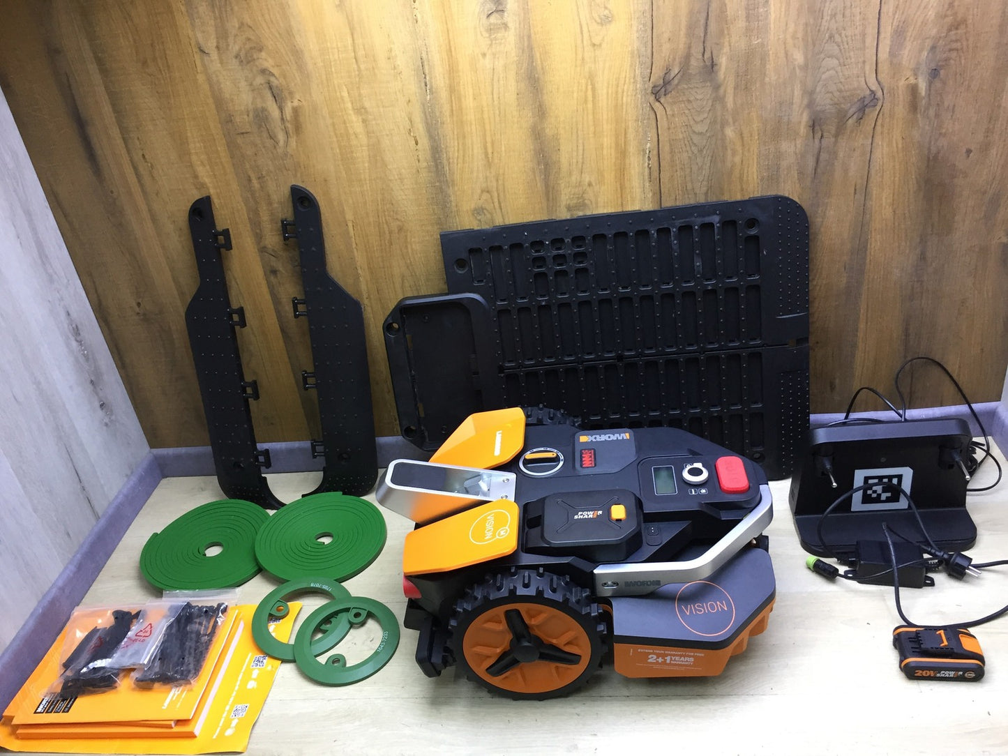 WORX Landroid Vision M550 Mähroboter WR205E für Gärten bis 550m², I33653