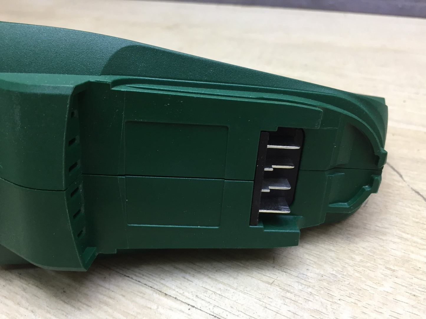 Bosch Akku-Strauch-/Grasschere AdvancedShear 18V-10 SOLO, I33533