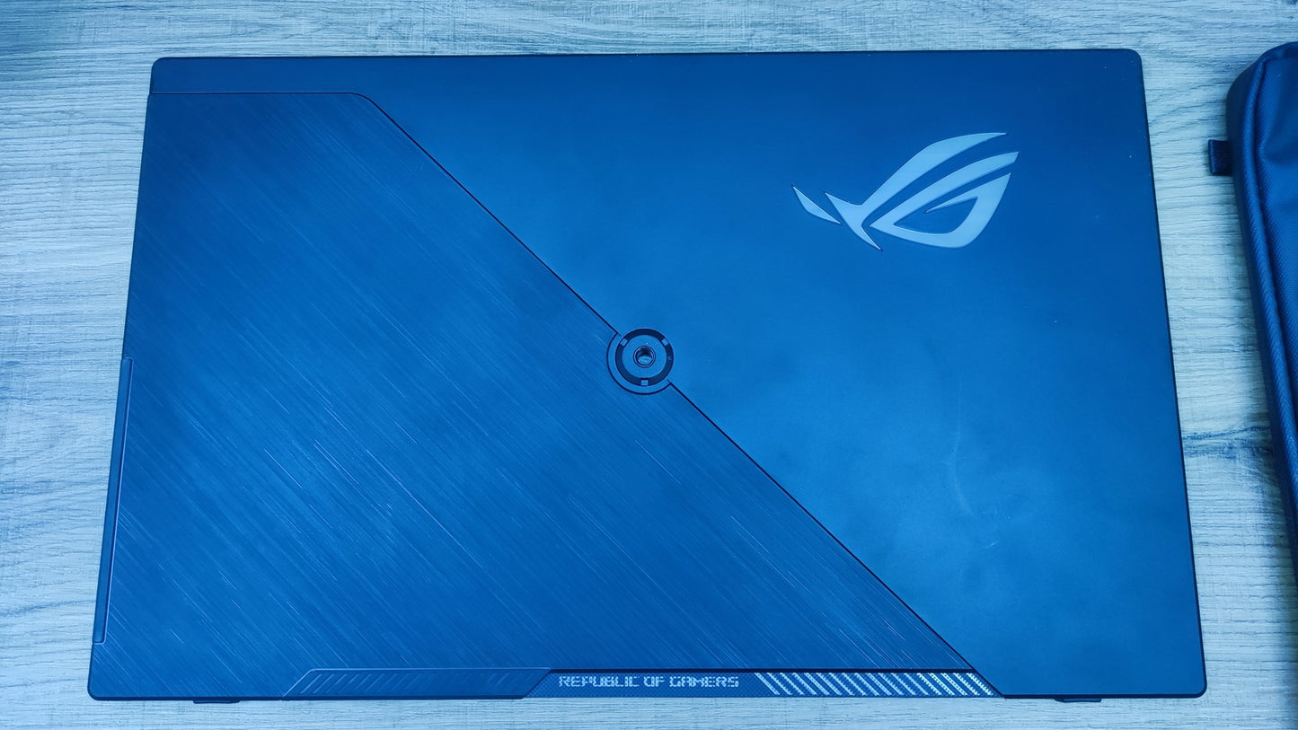 ASUS ROG Strix XG16AHP Portable Gaming Monitor 15.6" FHD 1920x1080 USB-C 144Hz 