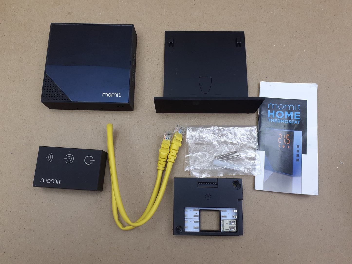 Momit Thermostat-Starter-Set (Thermostat + Gateway), I06674