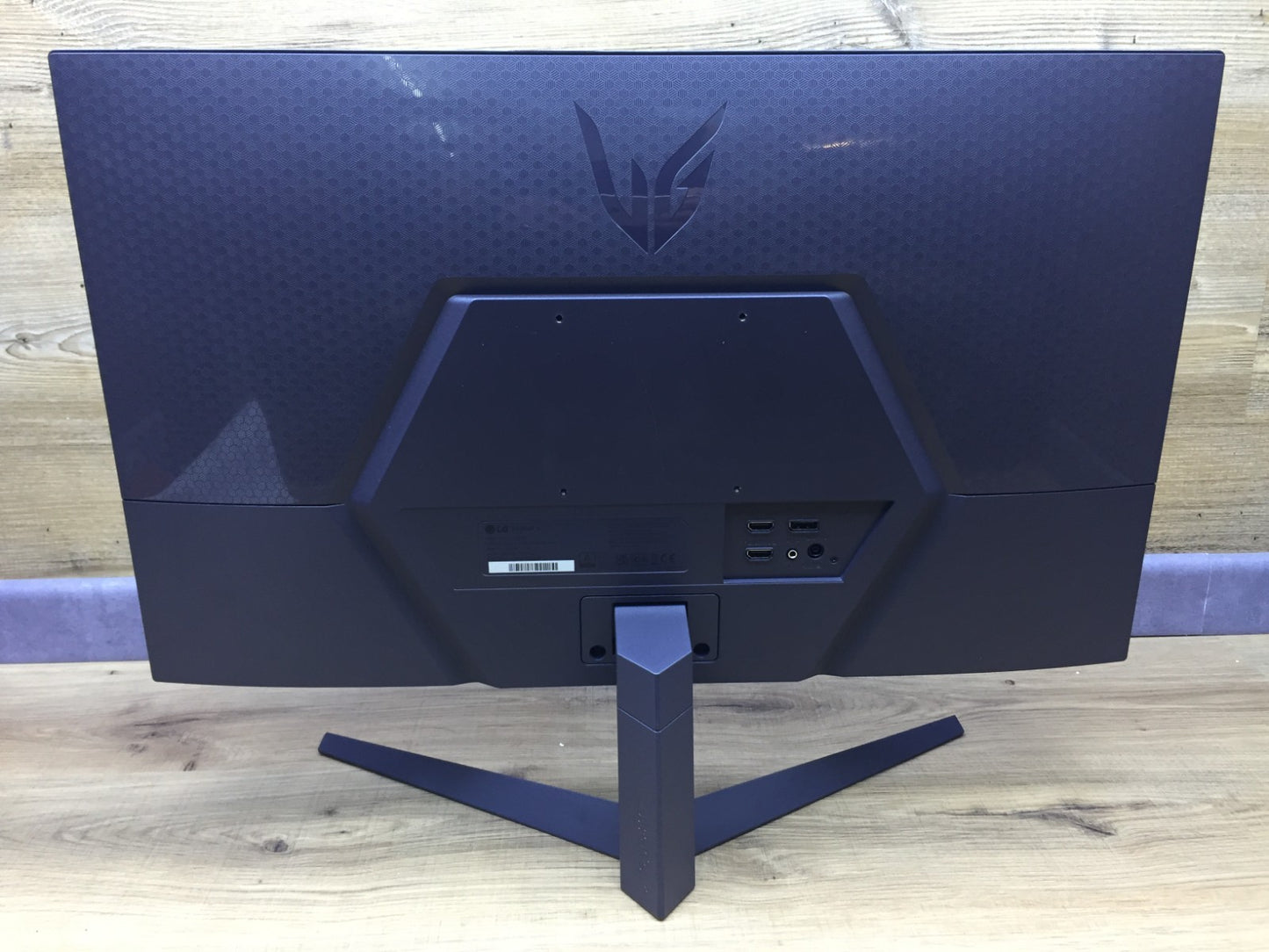 LG UltraGear 27GS50F-B Monitor 27" FHD 1920x1080 VA HDR10 AMD FreeSync 180Hz 1ms