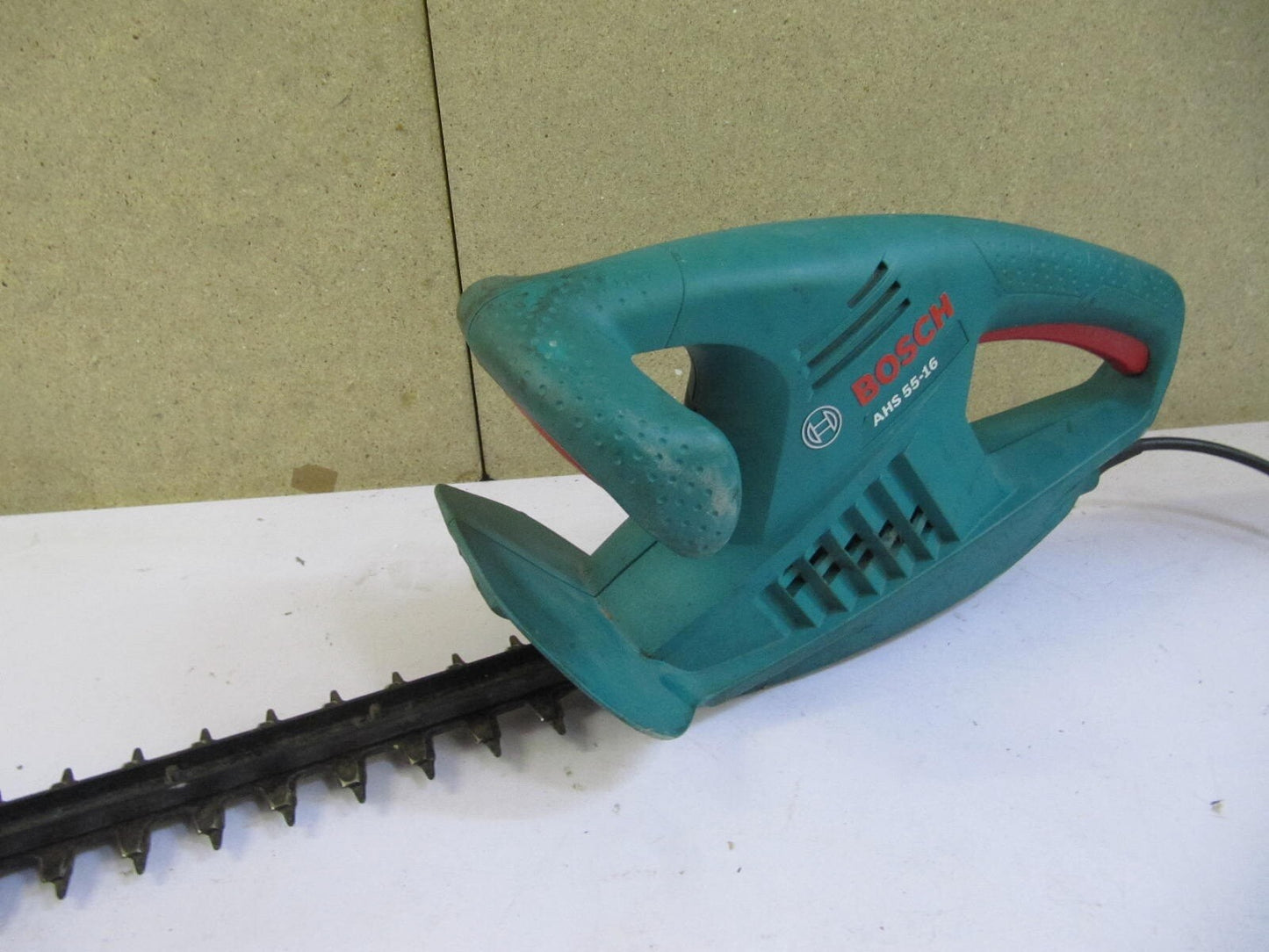 Bosch DIY AHS 55-16 Elektro-Heckenschere 450W Messerlänge 550mm DEFEKT