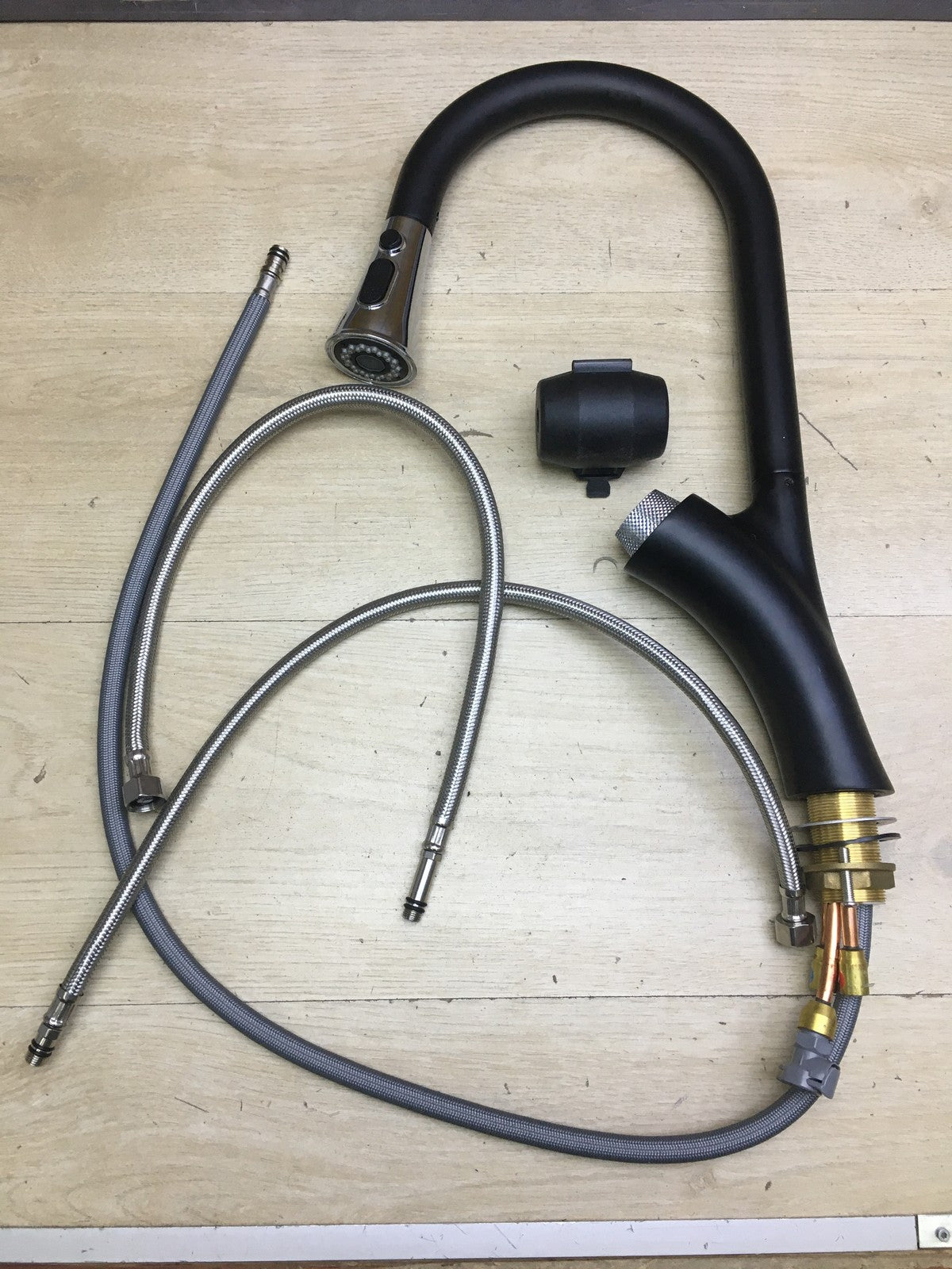 AIMADI Wasserhahn Küchenarmatur mit Brause ausziehbar, I34313