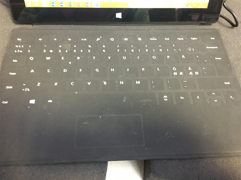 Microsoft Surface RT 32GB 1516 Windows Tablet 10.6" Touch WiFi 