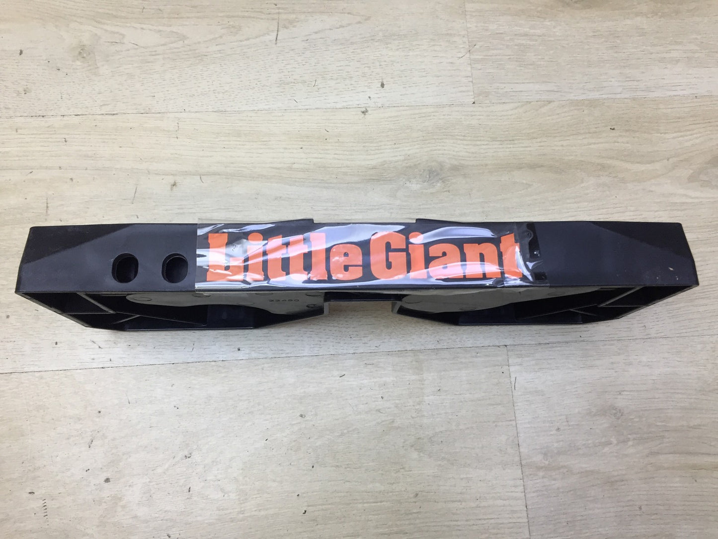 Little Giant 15104 Quad Pod Werkzeughalter, Leiterzubehör, Schwarz, I34112