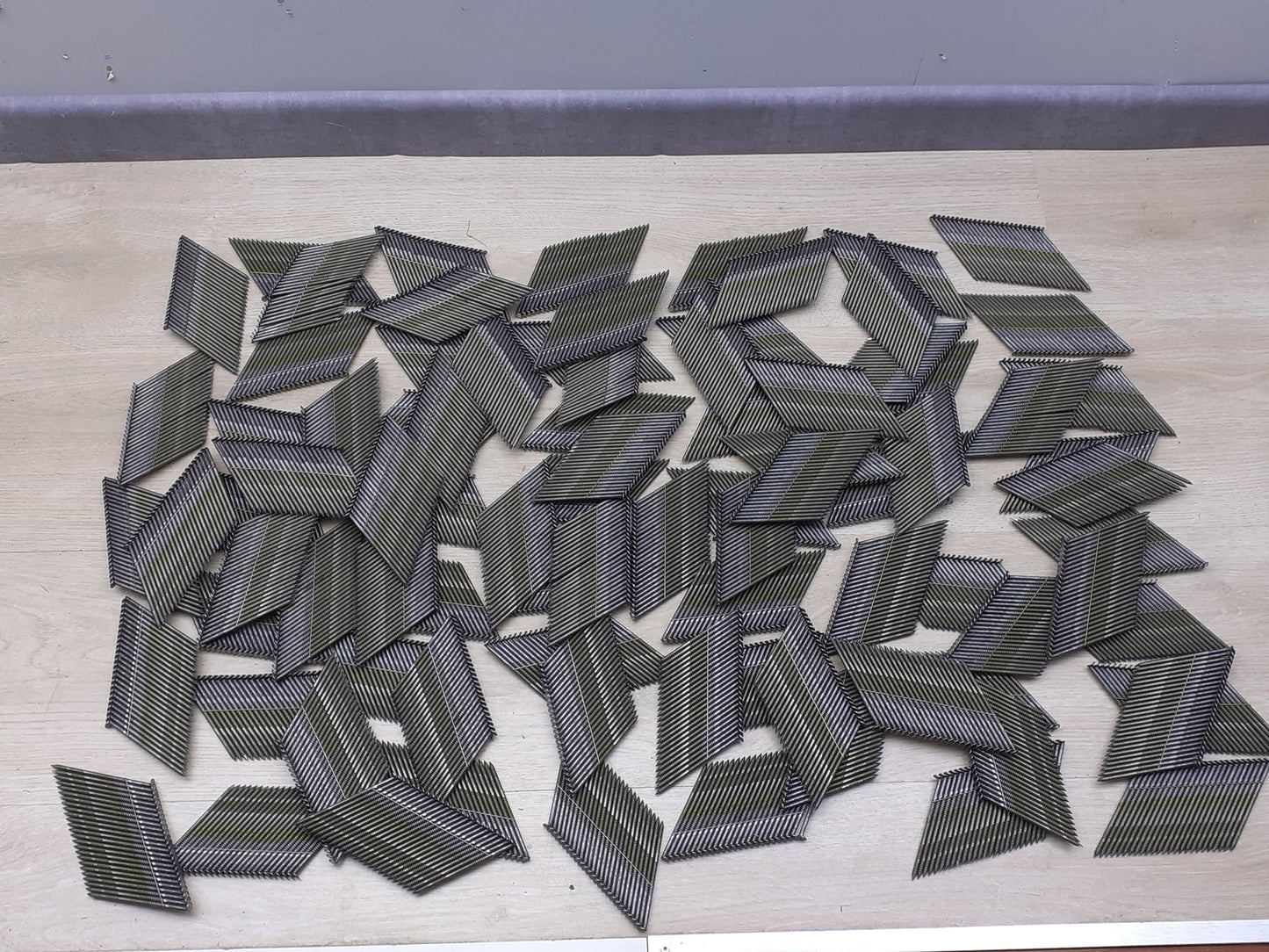 2200 Stück DeWalt DNW31R75E 34° Nagel für Akku-Nagler 3,1x75 mm Ring I20932