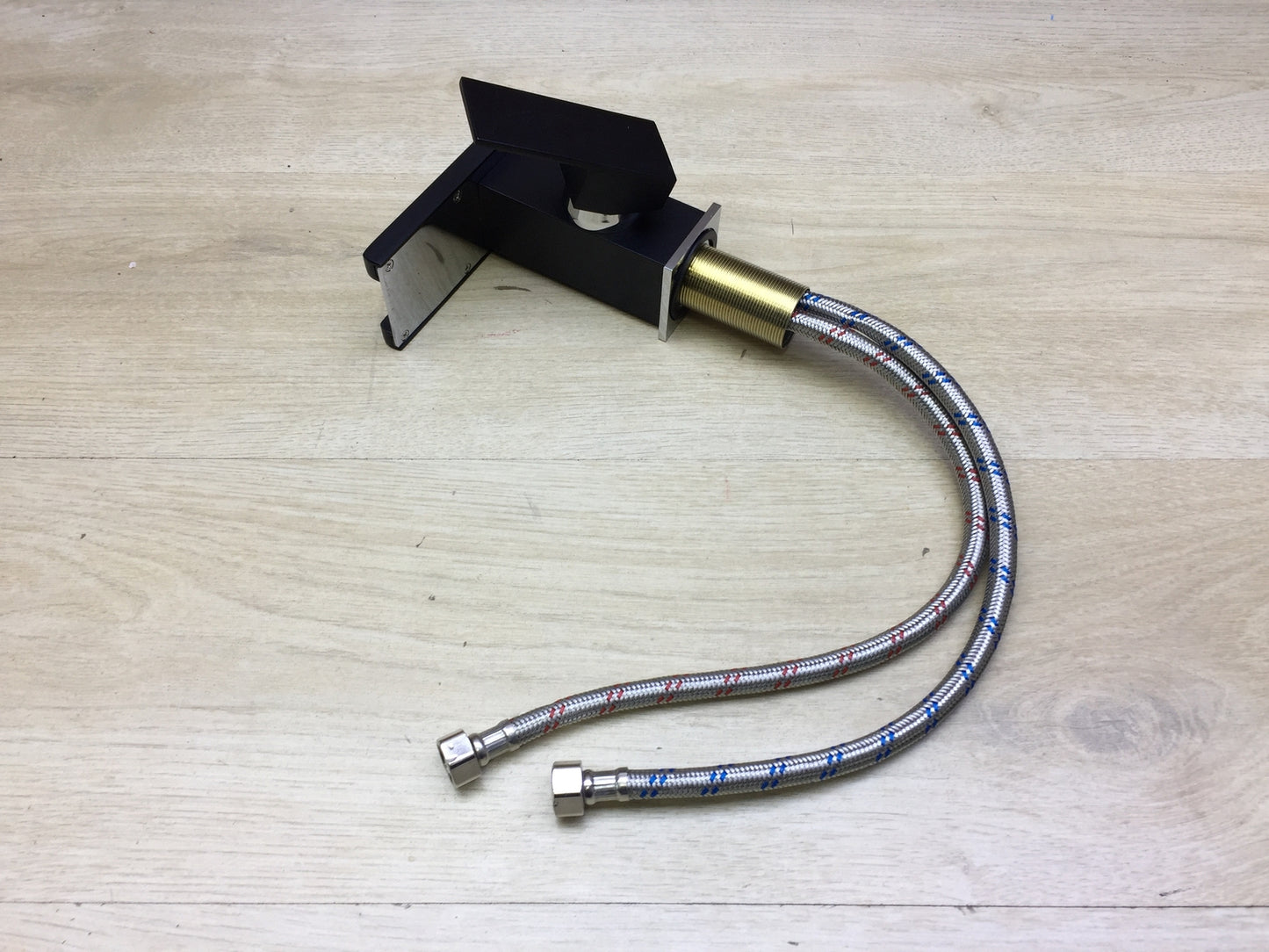 Jetcloud LED Wasserhahn Badezimmer Wasserfall schwarz, I23811