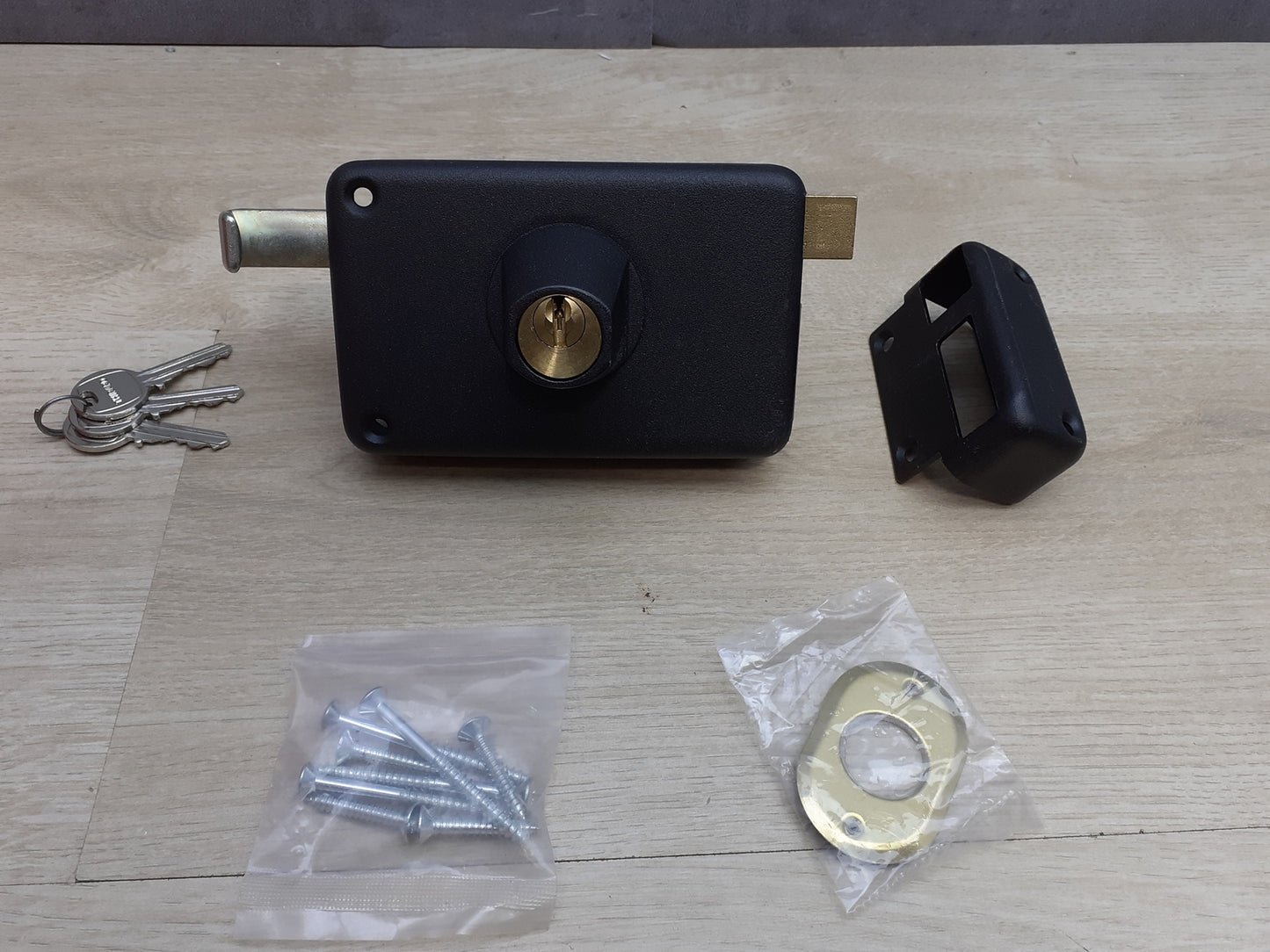 THIRARD Horizontales Ziehschloss schwarz 140x88 mm, Zylinder Ø23x45 mm, I18427