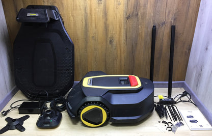 Kärcher RCX 6 robotic lawnmower Performance up to 3,000 m² All-wheel drive GPS RTK camera 