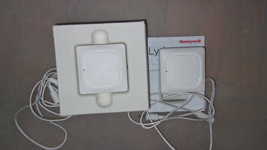 2x Honeywell Home Wi-Fi/ WLAN Wasser- und Frostmelder mit Kabelsensor, V03836