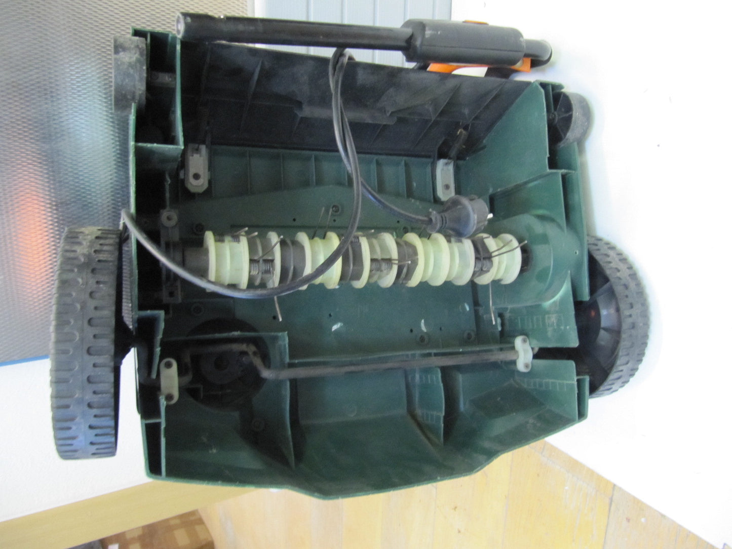 Elem Technic SCEE16002B Garden Vertikutierer 1600W DEFEKT, D38847