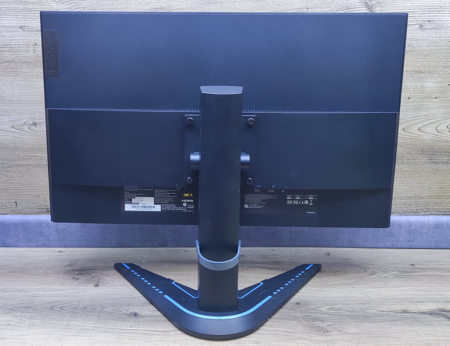 Lenovo L27q-38 Monitor 27" QHD 2560x1440 HDMI DP AMD FreeSync 75Hz Lautsprecher