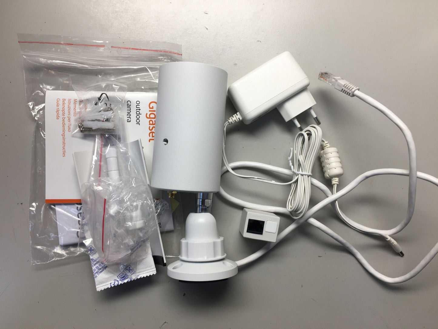 Gigaset Outdoor Überwachungskamera S30851-H2557-R101, I15387