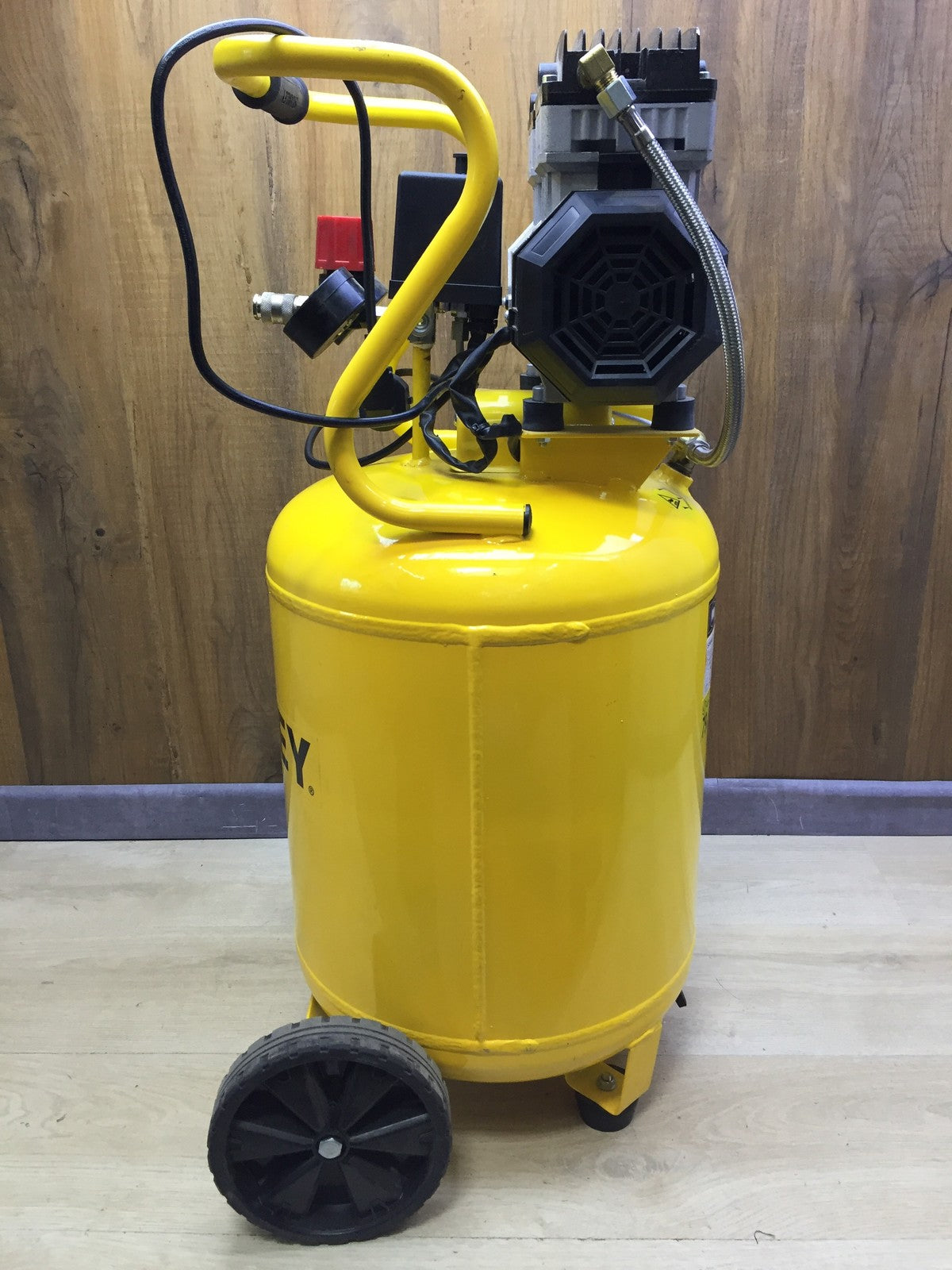 Stanley SXCMS1350VE Siltek Silent Air Elektro-Kompressor 50l 955W, I33922