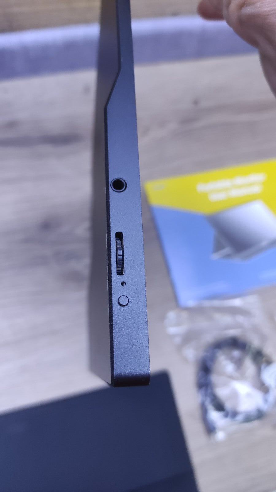Yodoit Tragbarer Monitor (PTM15) 15.6" FHD 1920x1080 IPS mini-HDMI USB-C Audio