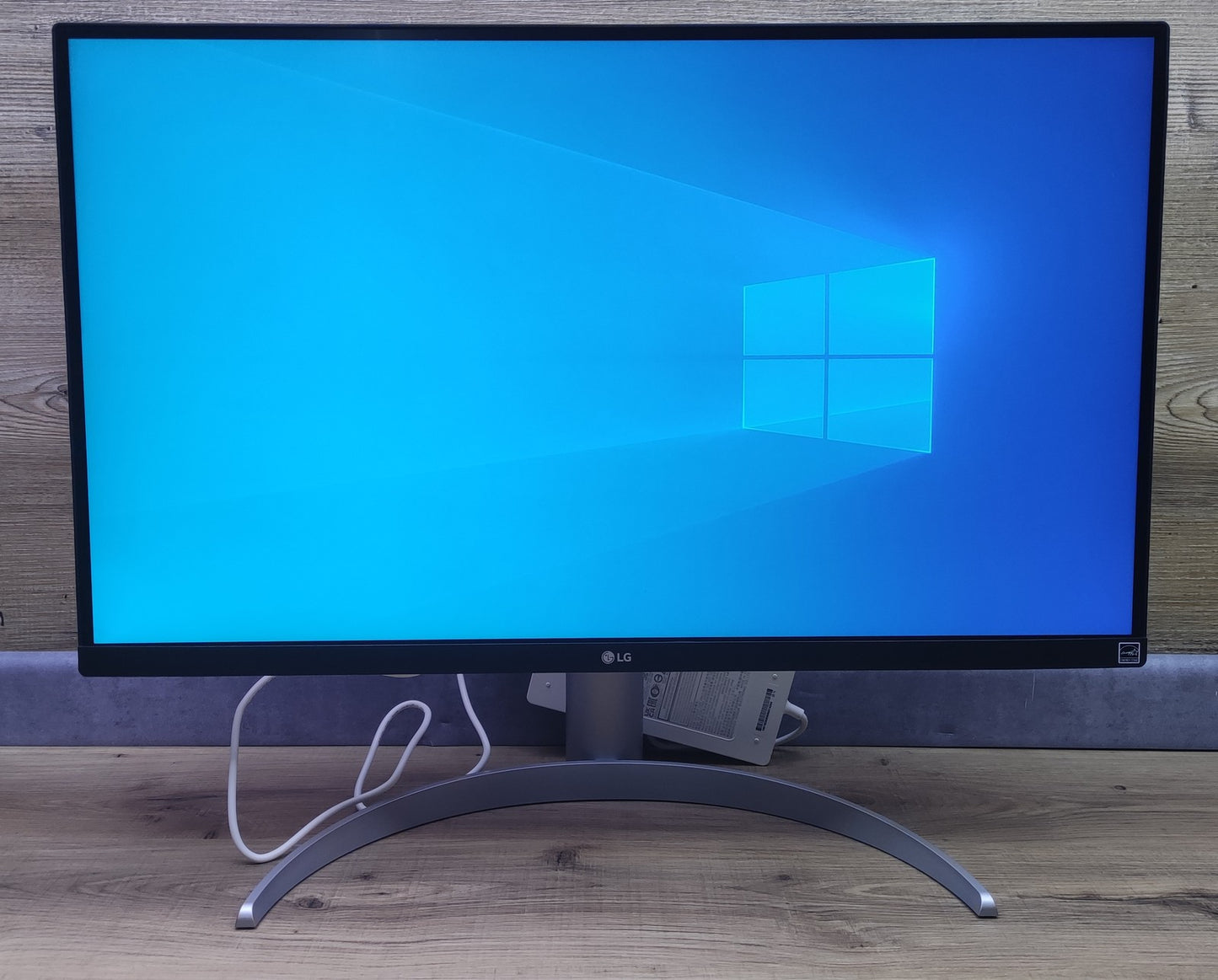 LG 27UP850-W 4K Monitor 27" UHD 3840x2160 USB-C IPS AMD FreeSync DisplayHDR 400