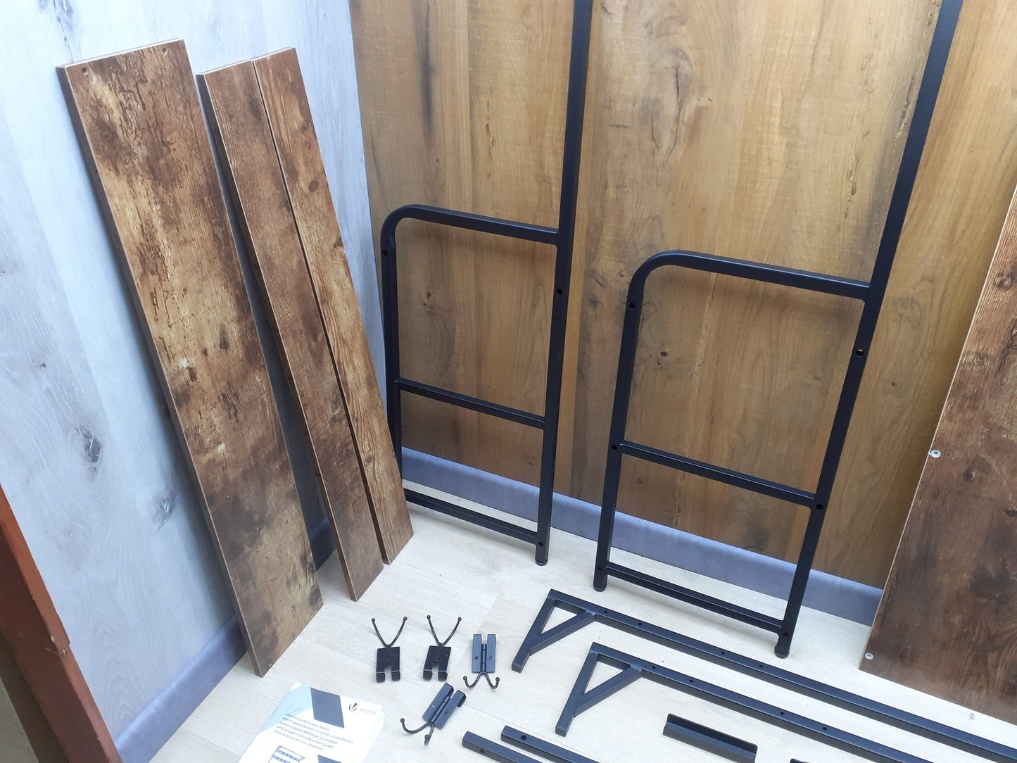 VOUNOT Garderobenständer, Kleiderständer, 3 Ebenen mit 9 Haken, I23712