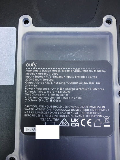 eufy T2181 robot vacuum with RoboVac LR30 Hybrid+ vacuum station, I29645