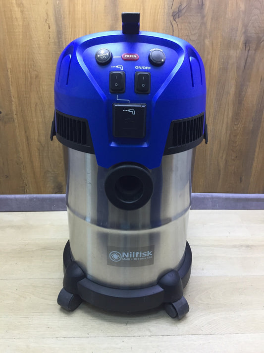 Nilfisk Multi II 30 T INOX VSC Nass-/Trockensauger, Innen- & Außenbereich I33634